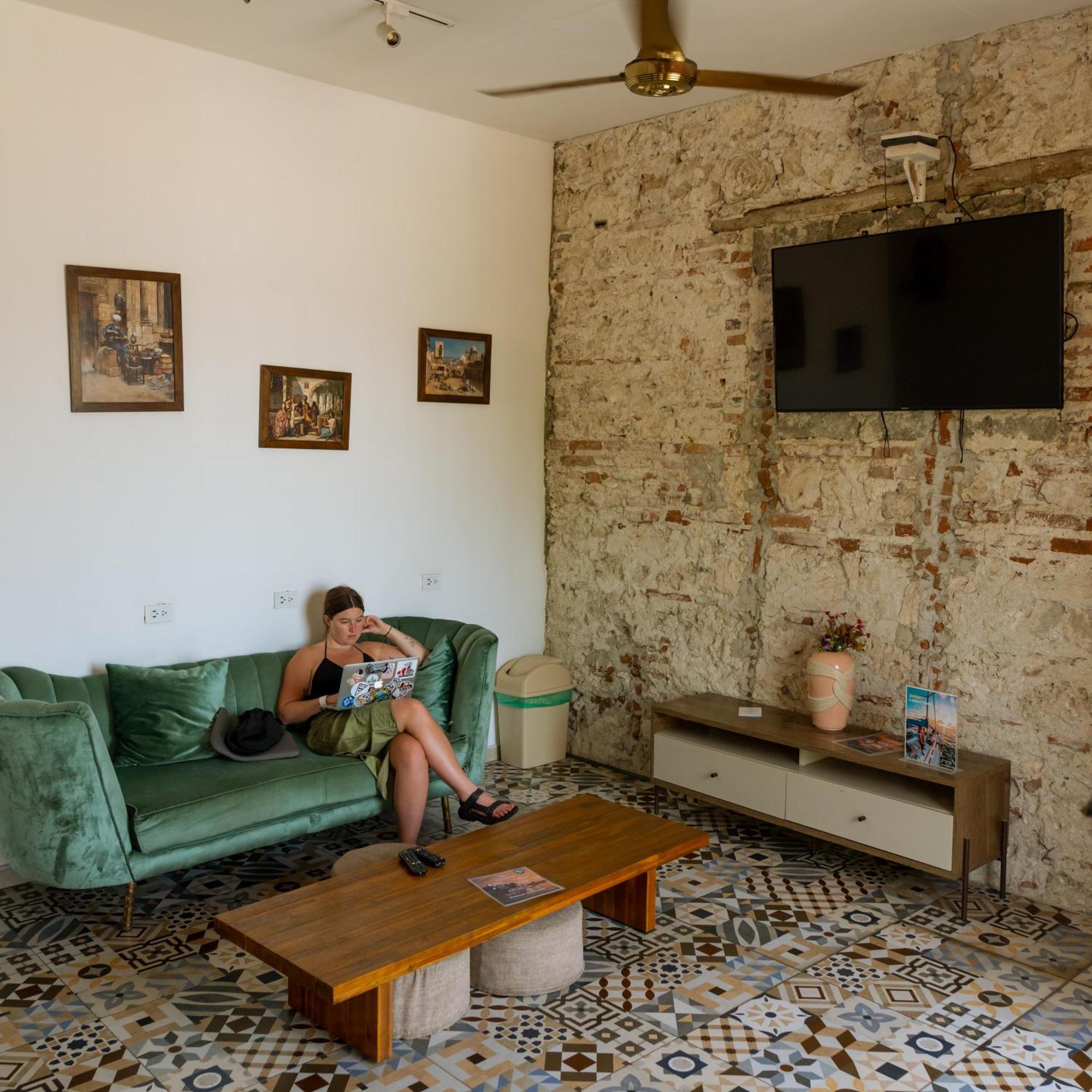 Casa Zahri Boutique Hostel Картахена Экстерьер фото
